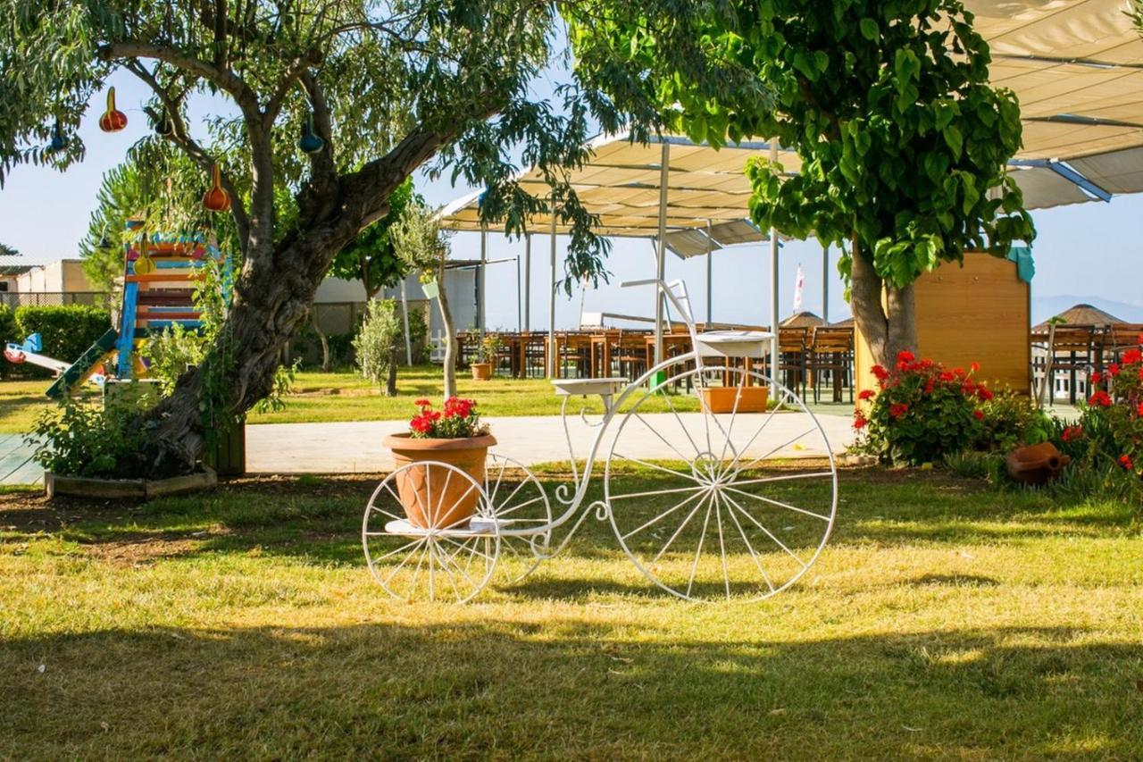 Teos Ormanci Tatil Koyu Ξενοδοχείο Seferihisar Εξωτερικό φωτογραφία